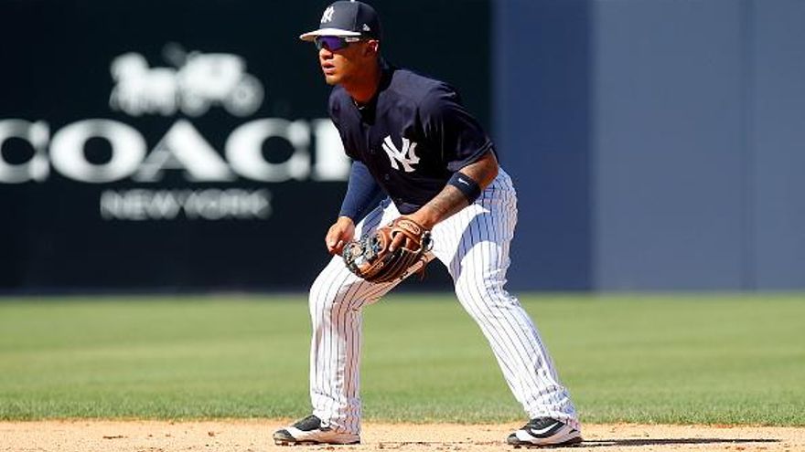 Yankees cambian a Rubén Tejada a los Orioles