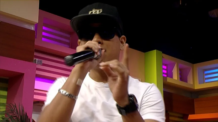 Artista - Renny el cachorro " Mi Estrellita"