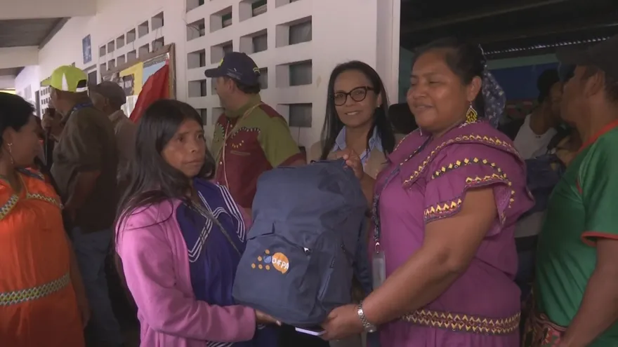 Fondo de Población entrega 800 kits de dignidad a mujeres de Hato Ratón, comarca Ngäbe Buglé