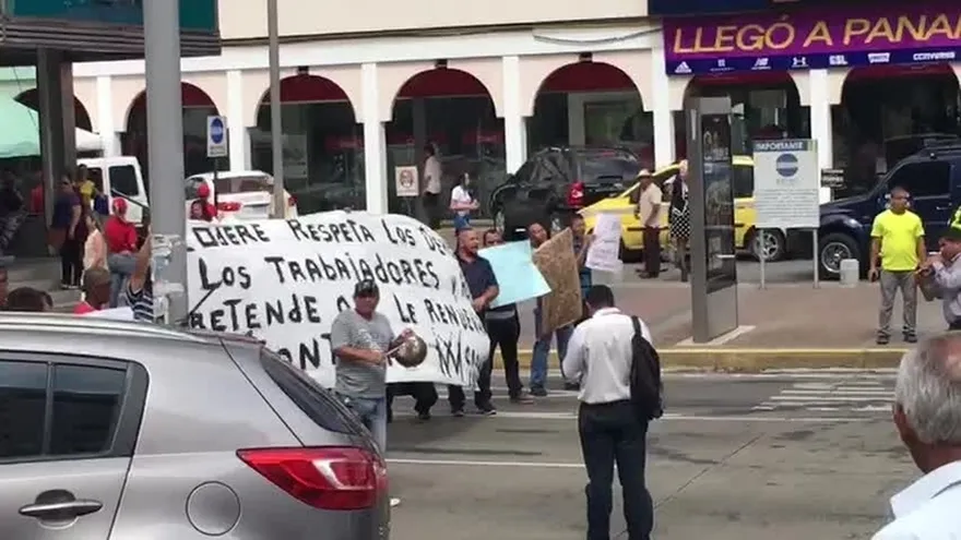 Cerca del 30% de la población española está en riesgo de pobreza. AFP