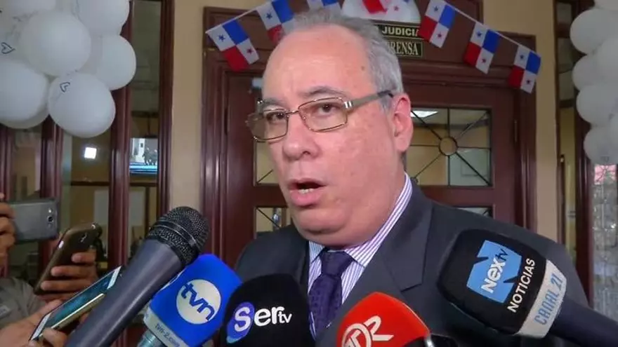 Arrestan a 10 funcionarios de la CSJ