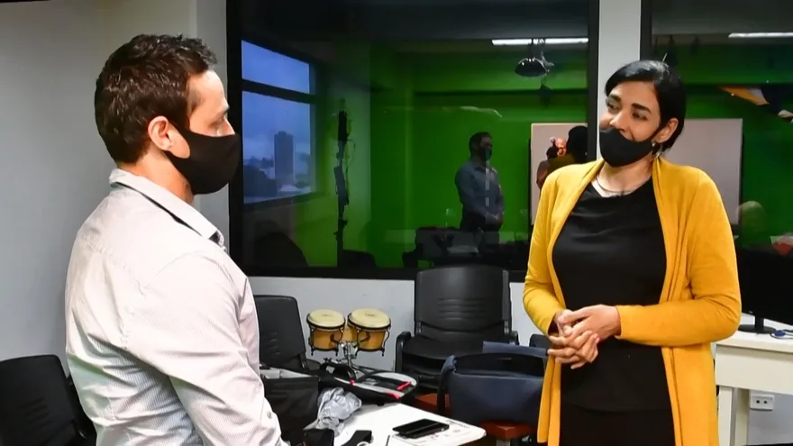 Ortega se "jugará la vida" por el poder en Nicaragua, dice su hijastra