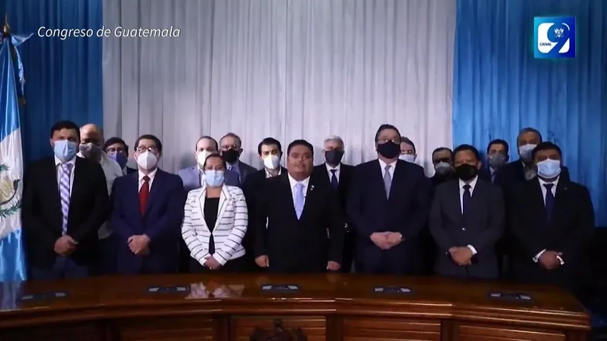 Congreso de Guatemala suspende aprobación de presupuesto que desató protestas