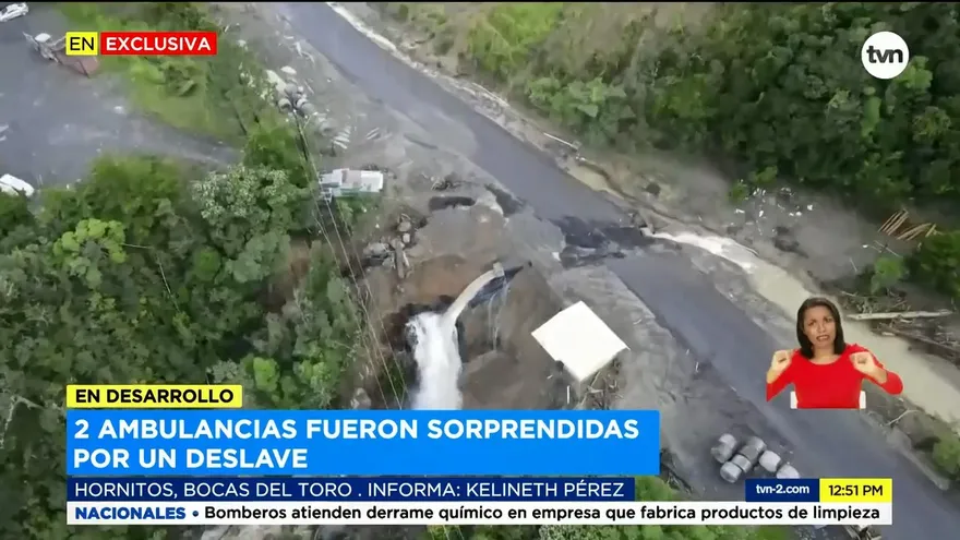 Dos ambulancias resultaron afectadas tras colapso de carretera