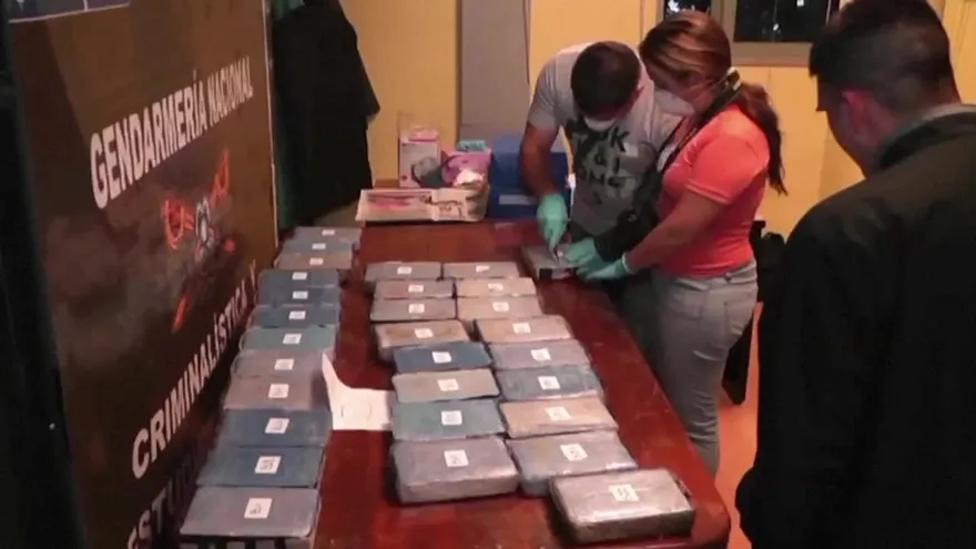 Desmantelan como de película red que traficaba cocaína a Rusia