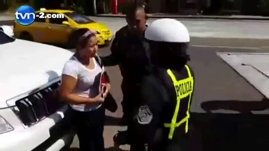 Retienen vehículo de representante por no contar con póliza de seguro