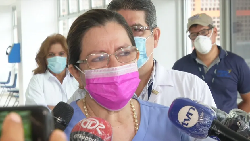 Ministra de Salud reaccionó al polémico salvoconducto otorgado a Sandra Sandoval