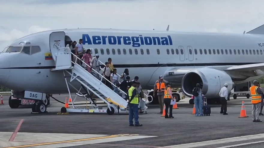 Scarlett Martínez Airport receives first flight from Quito, expanding international air links