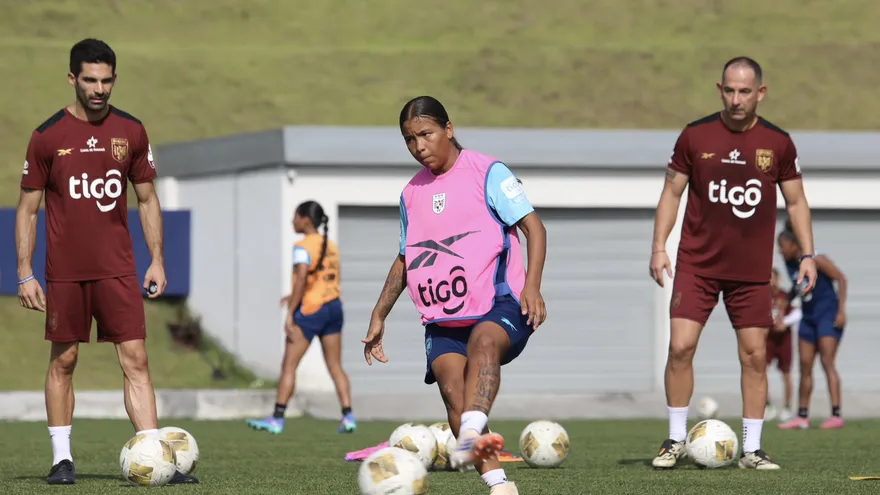 Entrenamiento de la Selección Femenina de Panamá en el Yappy Park