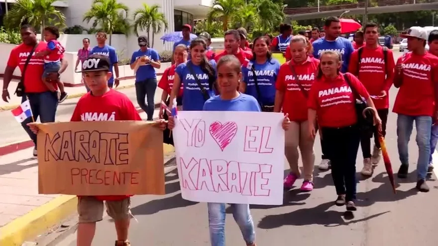 Marcha de atletas en busca de 'igualdad'