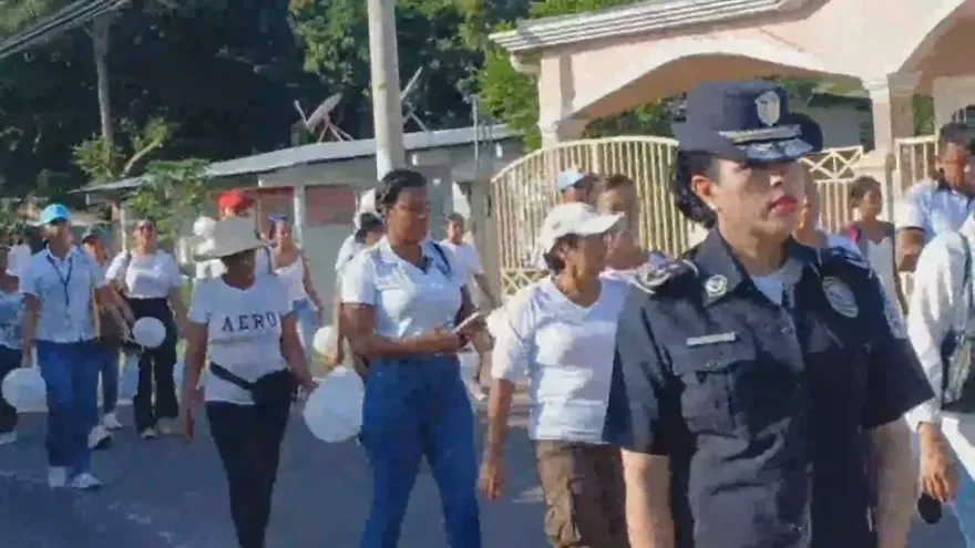 Caminata para promover la paz en Río Hato