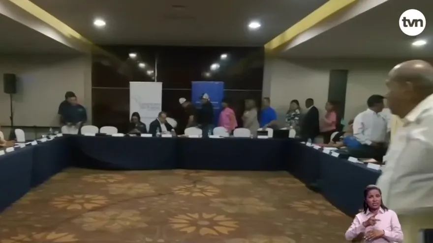 Meduca presenta nueva propuesta a gremios docentes por pagos atrasados