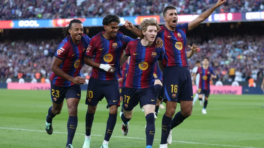 Jugadores del Barcelona celebran