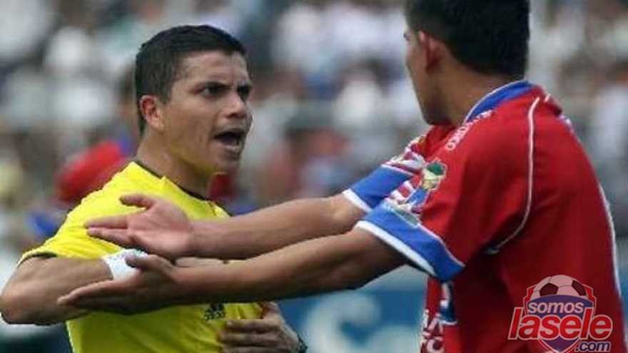 Guatemalteco Jonathan Polanco dirigirá el Panamá-Uruguay