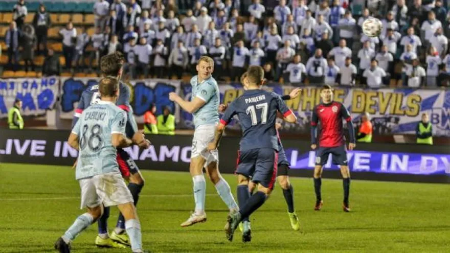 El fútbol y la vida, continúan con normalidad en Bielorrusia