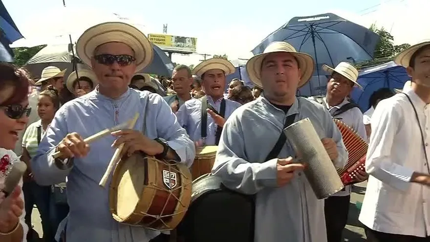 Santeños listos para el 10 de noviembre