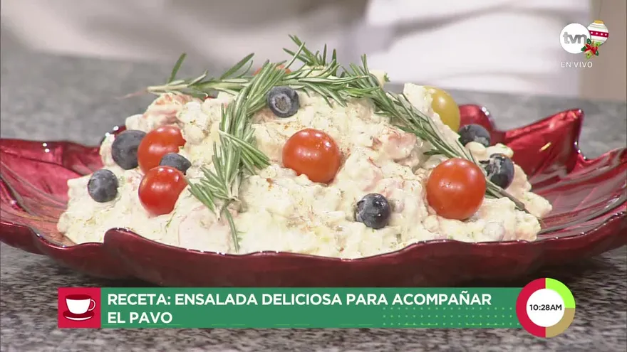 Pechuga de Pavo en Salsa Cremosa y Ensalada deliciosa para acompañar