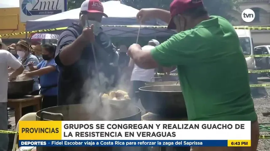 Docentes hacen olla común de comida para seguir medidas de fuerzas