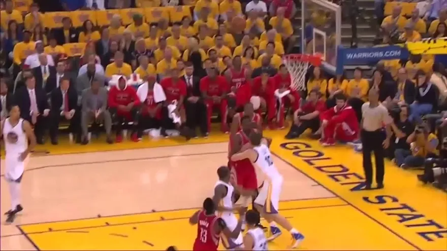 110-106: Warriors resisten las embestidas de Rockets