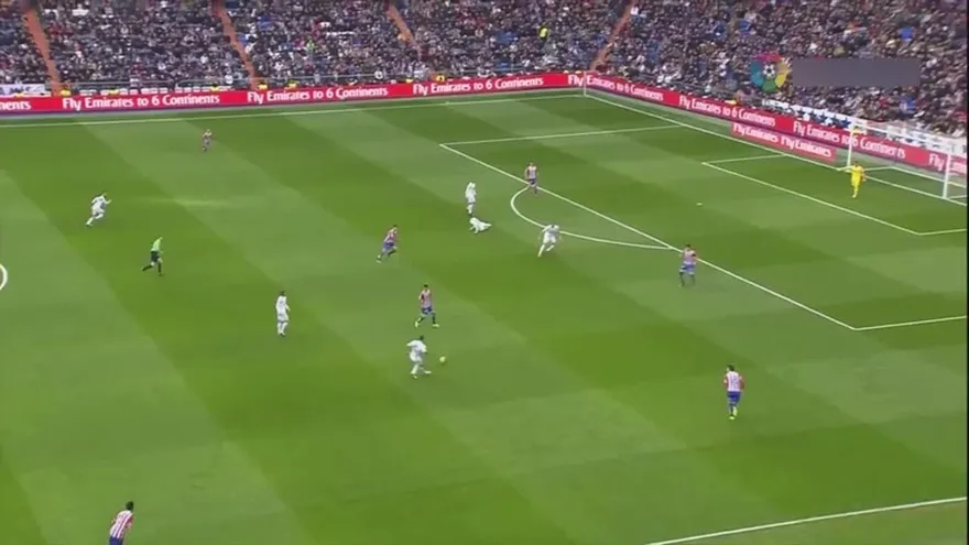 Real Madrid ganó 5-1 a Sporting Gijon con dobletes de CR7 y Benzema