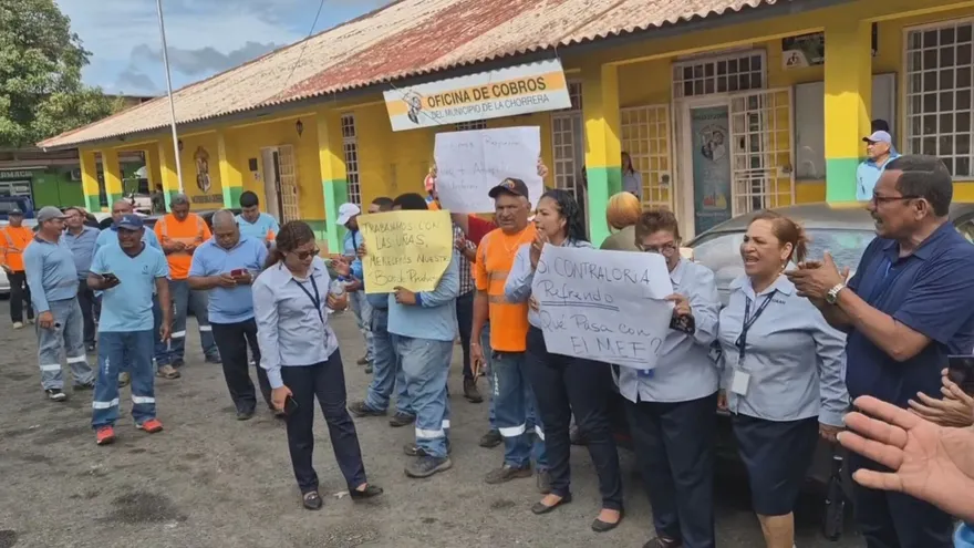 Protesta de funcionarios del Idaan