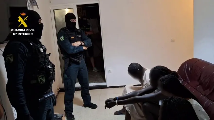 Desarticula en Gran Canaria una red de presunto trata de niñas migrantes