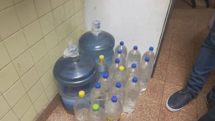 Moradores de La Estancia en Arraiján exigen suministro de agua