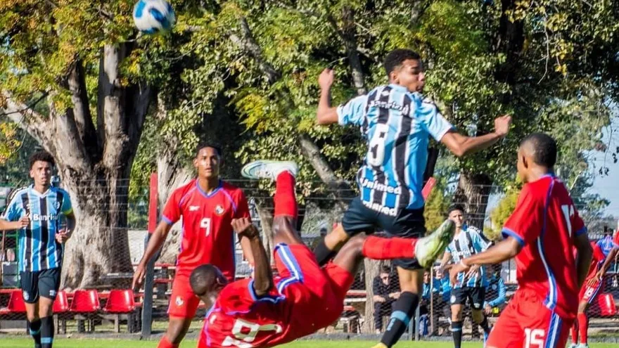 Golazo de Kahir Tovares