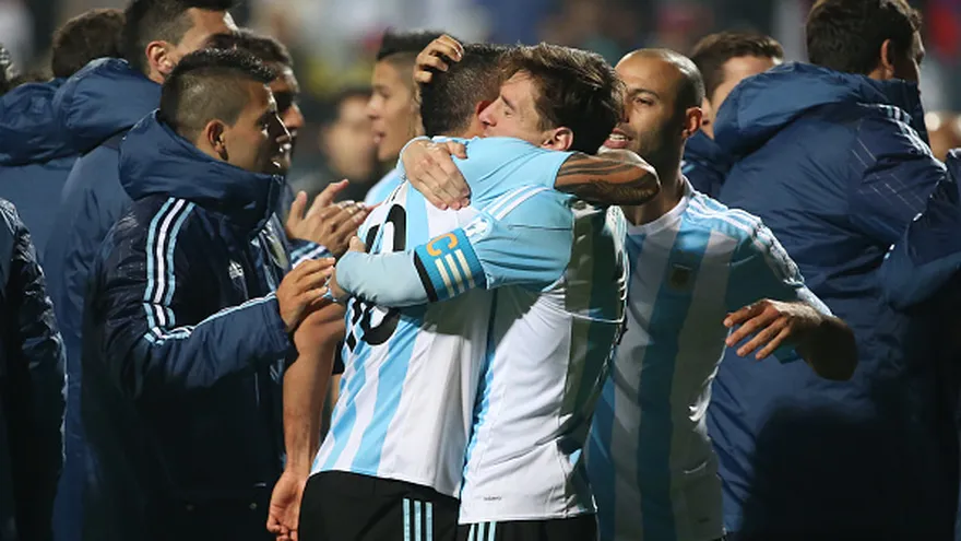 Tévez: "Si fuese Messi, hubiera mandado a Argentina al diablo"