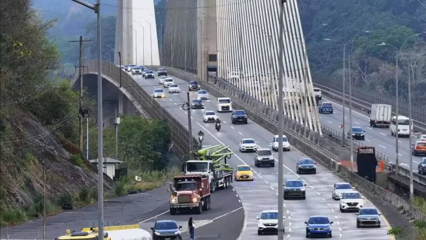 Inversión de carriles en el Centenario