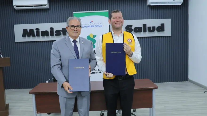 Ministro de Salud, Fernando Boyd Galindo y Henry Ferguson, presidente de la Asociación Nacional de Clubes Activos 20-30