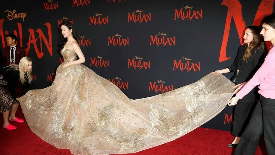 La semana pasada el gigante Disney tuvo que cancelar la presentación de "Mulan" en China.