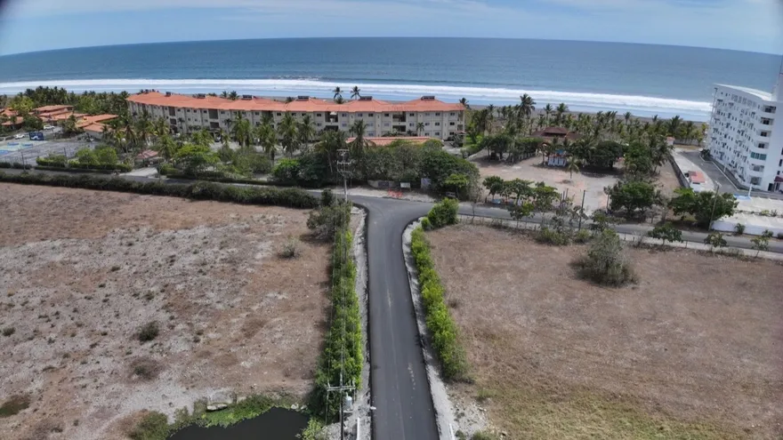 Proyecto vial hacia Playa La Barqueta alcanza un 9