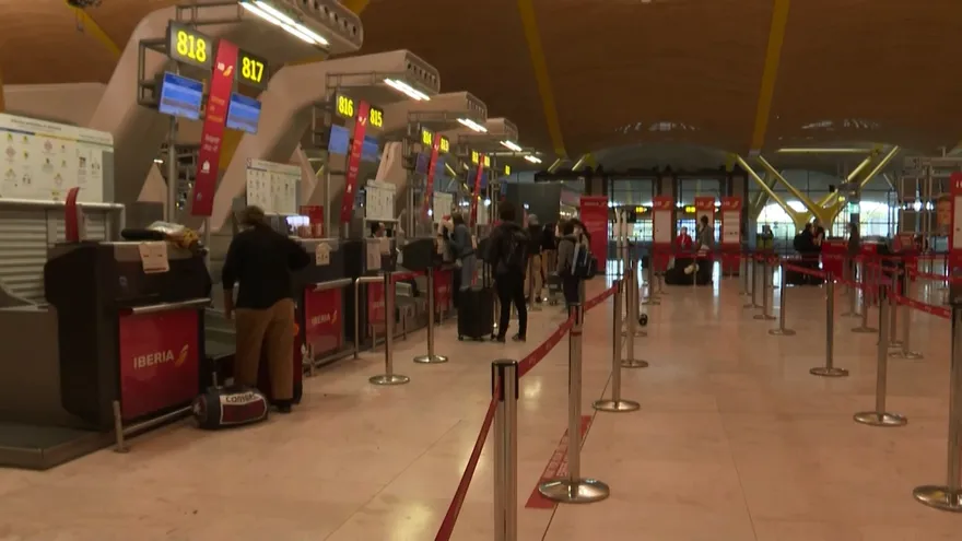 España impondrá cuarentena y blindará fronteras para proteger su desconfinamiento