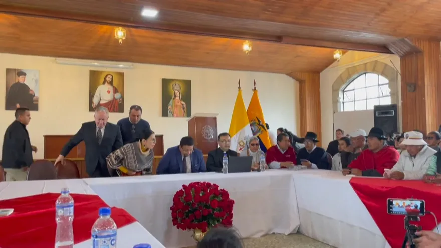 Guillermo Lasso seguirá como presidente de Ecuador.