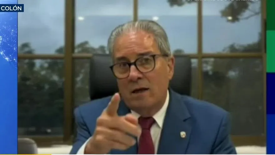 Panama Health Minister Threatens Permanent Closure of Escobal Clinic After Vandalism