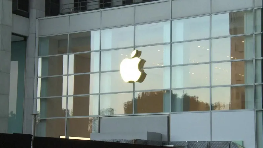 Apple presenta resultados lastrados por el iPhone y China