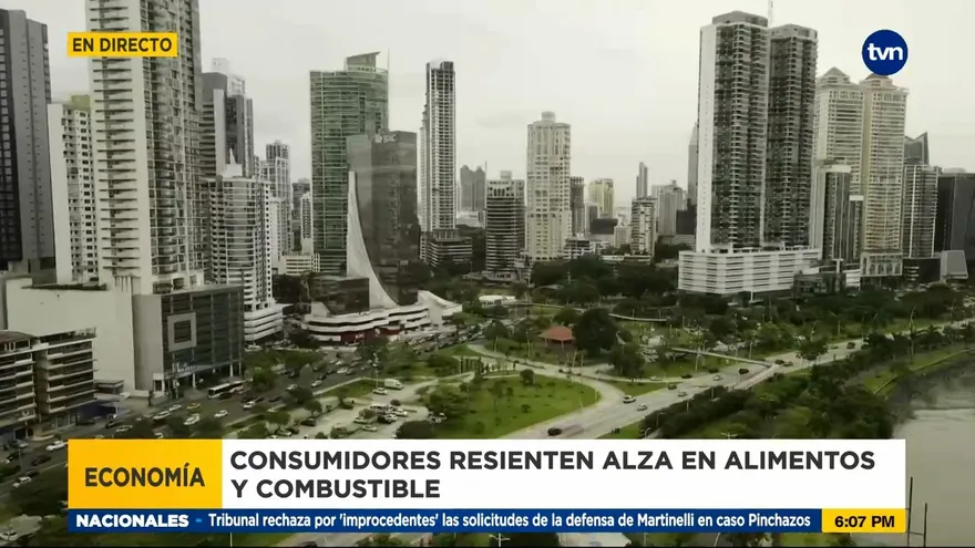 Consumidores afectados por alza del combustibles