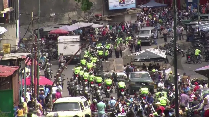 Choques con la Policía en jueves violento en Venezuela
