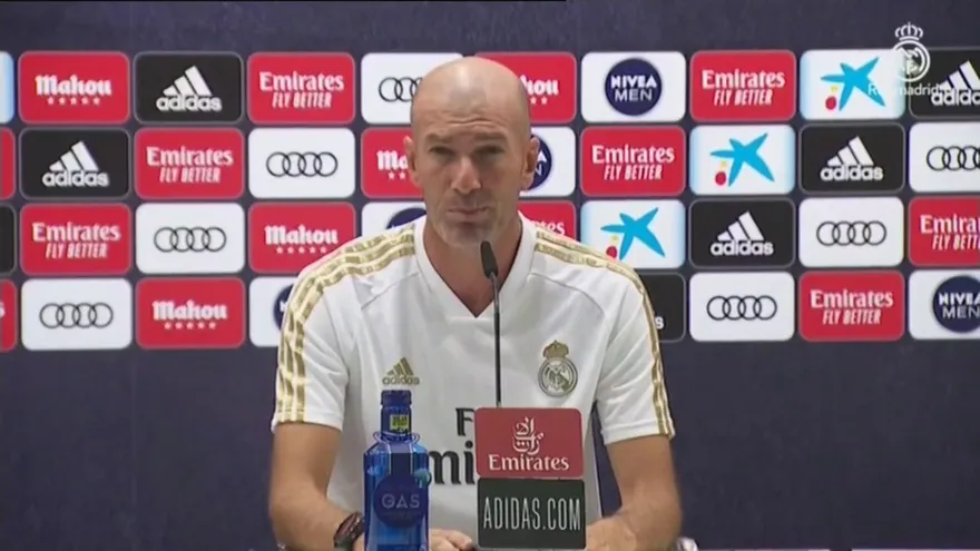 Zinedine Zidane se molesta por el tema Bale