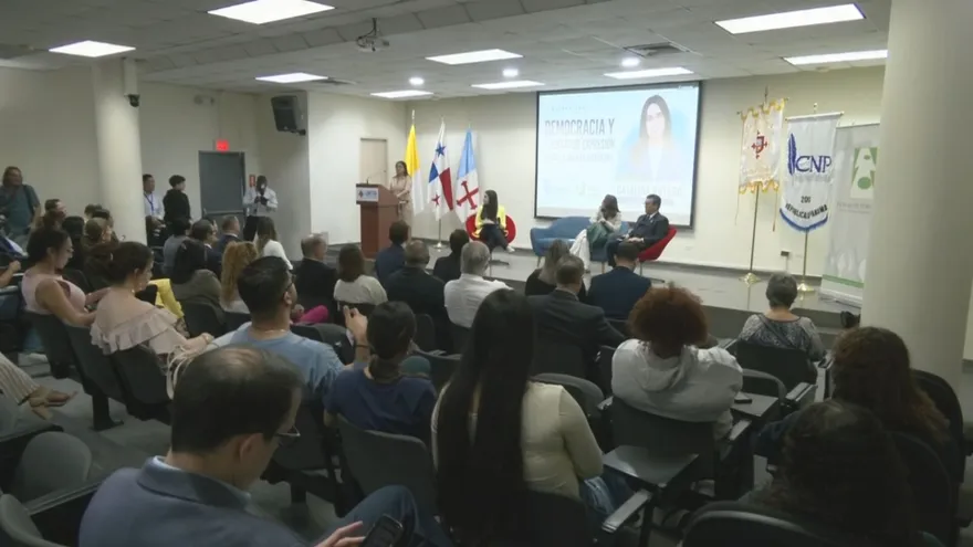 Experts warn of digital threats to democracy and free expression in Panama
