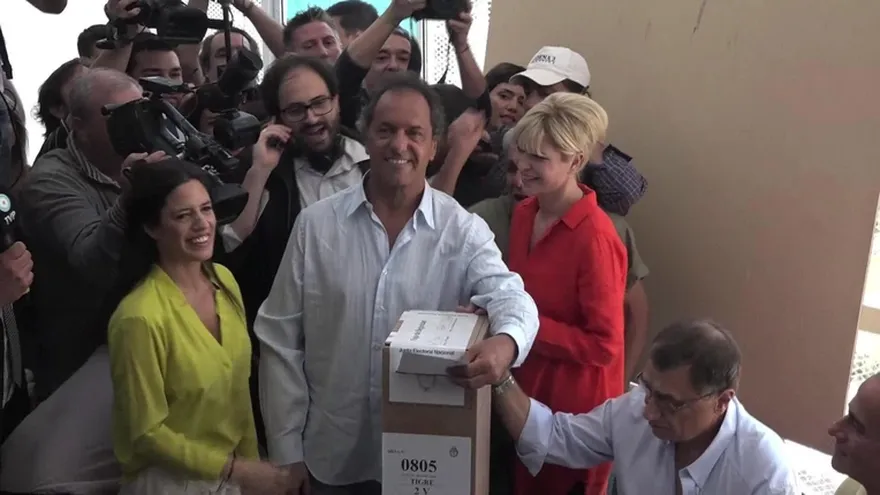 Scioli pidió votar en defensa del futuro de Argentina