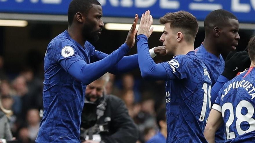 Chelsea golea al Everton y consolida su puesto de 'Champions'