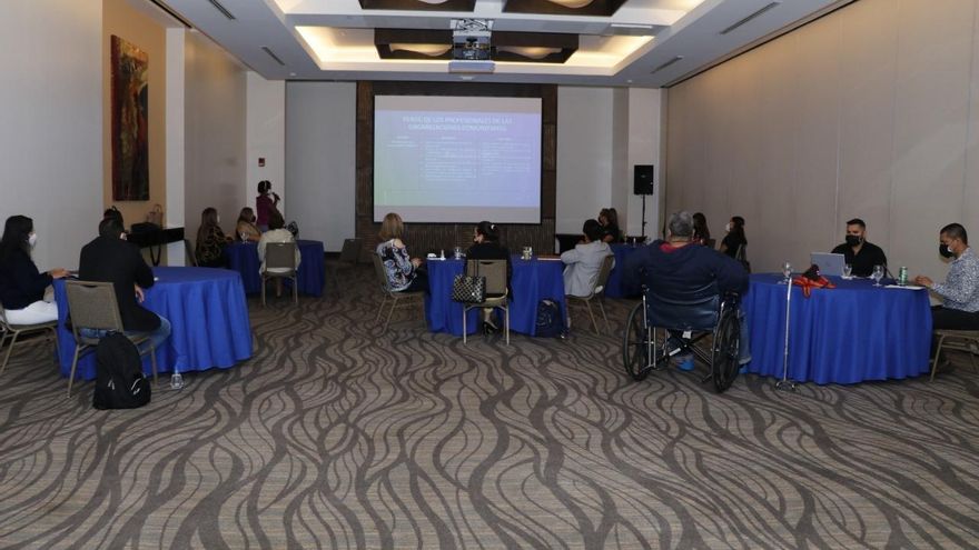 Reunión de las autoridades del Minsa con representantes de las organizaciones.
