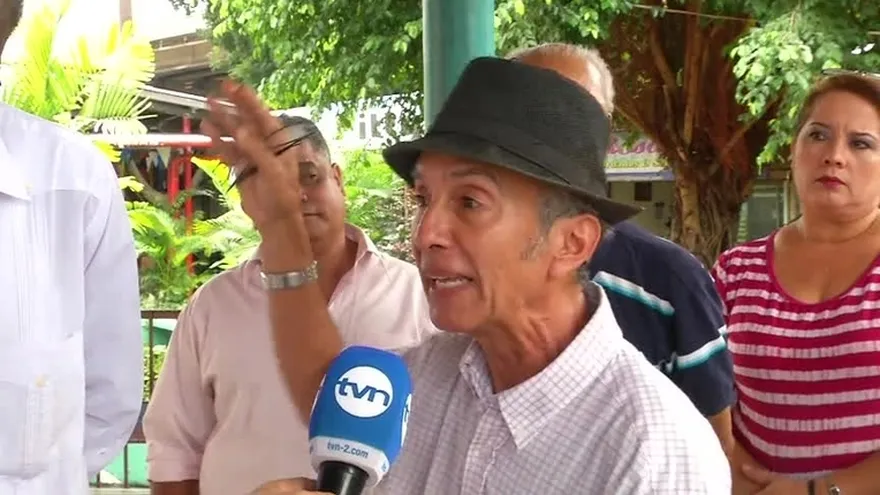 Artesanos en alerta por cierre de mercado de la Plaza 5 de mayo