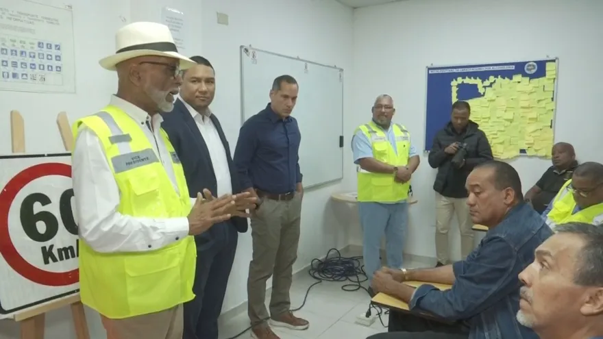Autoridad de Tránsito refuerza capacitación a conductores y multa con $750 a infractor del Puente de las Américas