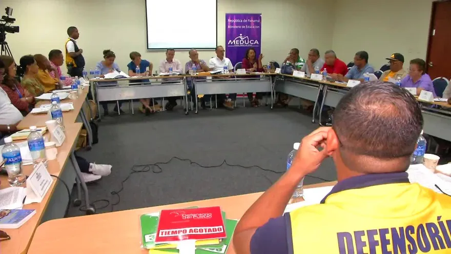 Defensoría detecta centros educativos en mal estado, hay cinco 'escuelas rancho'