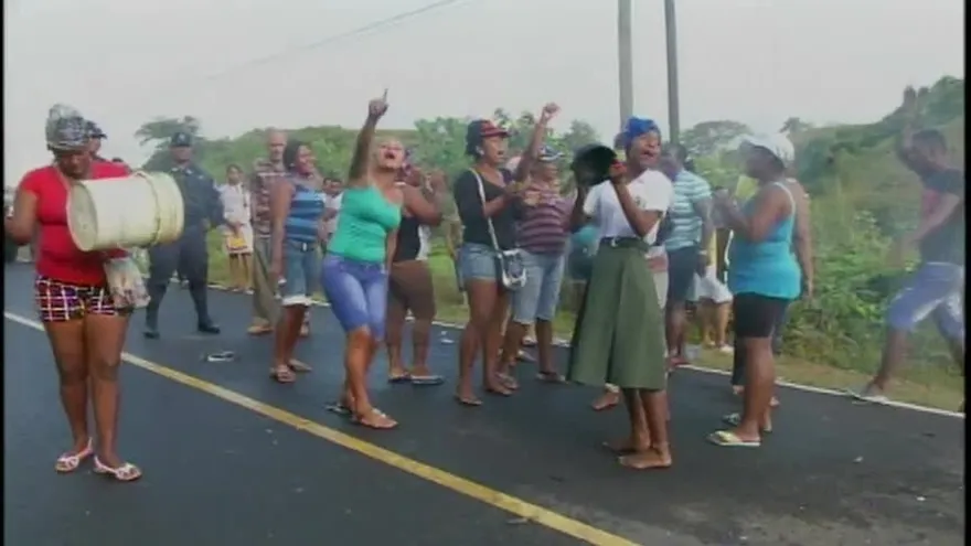 Continúan protestas en Colón