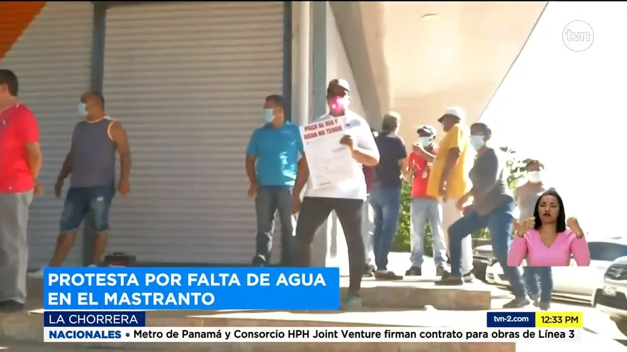 Vecinos de El Mastranto en La Chorrera cierran vía por falta de agua