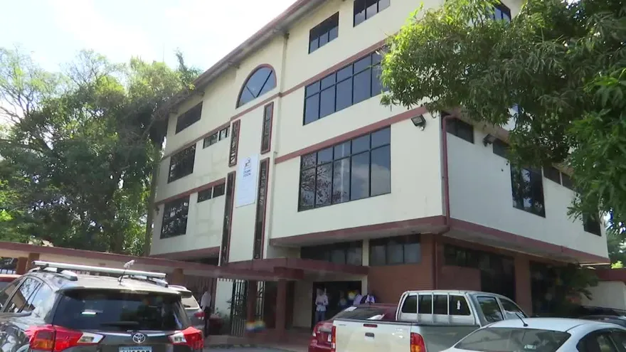 Suspenden audiencia por caso de máquina pinchadora